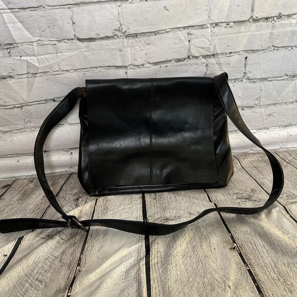Aldo Black Cross Body Bag, Pre-owned - Picture 1 of 4